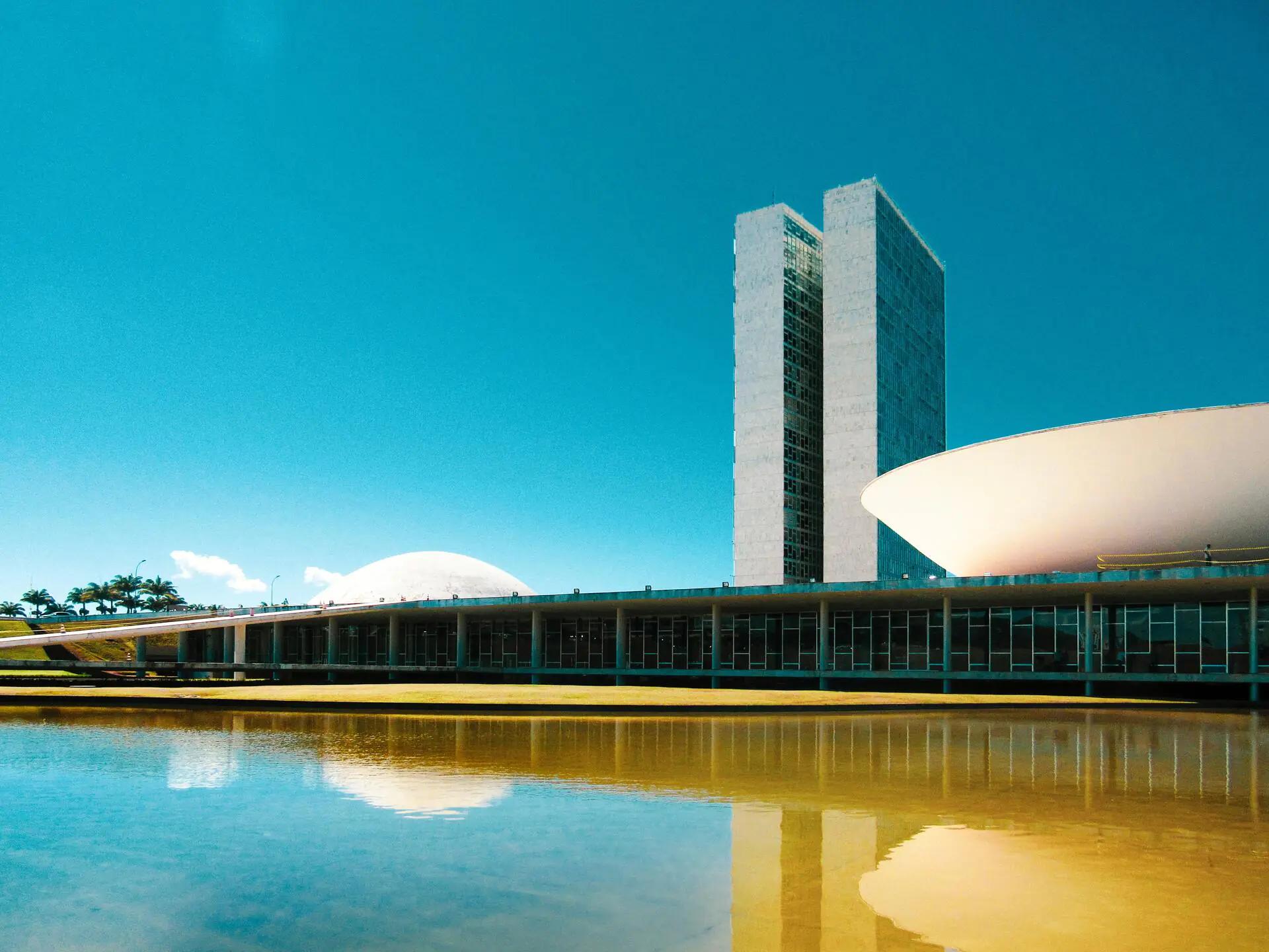 Congresso Nacional e arquitetura cívica moderna em Brasília